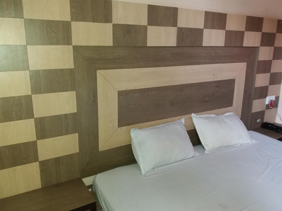 Hotel Kunal Dhanbād Buitenkant foto