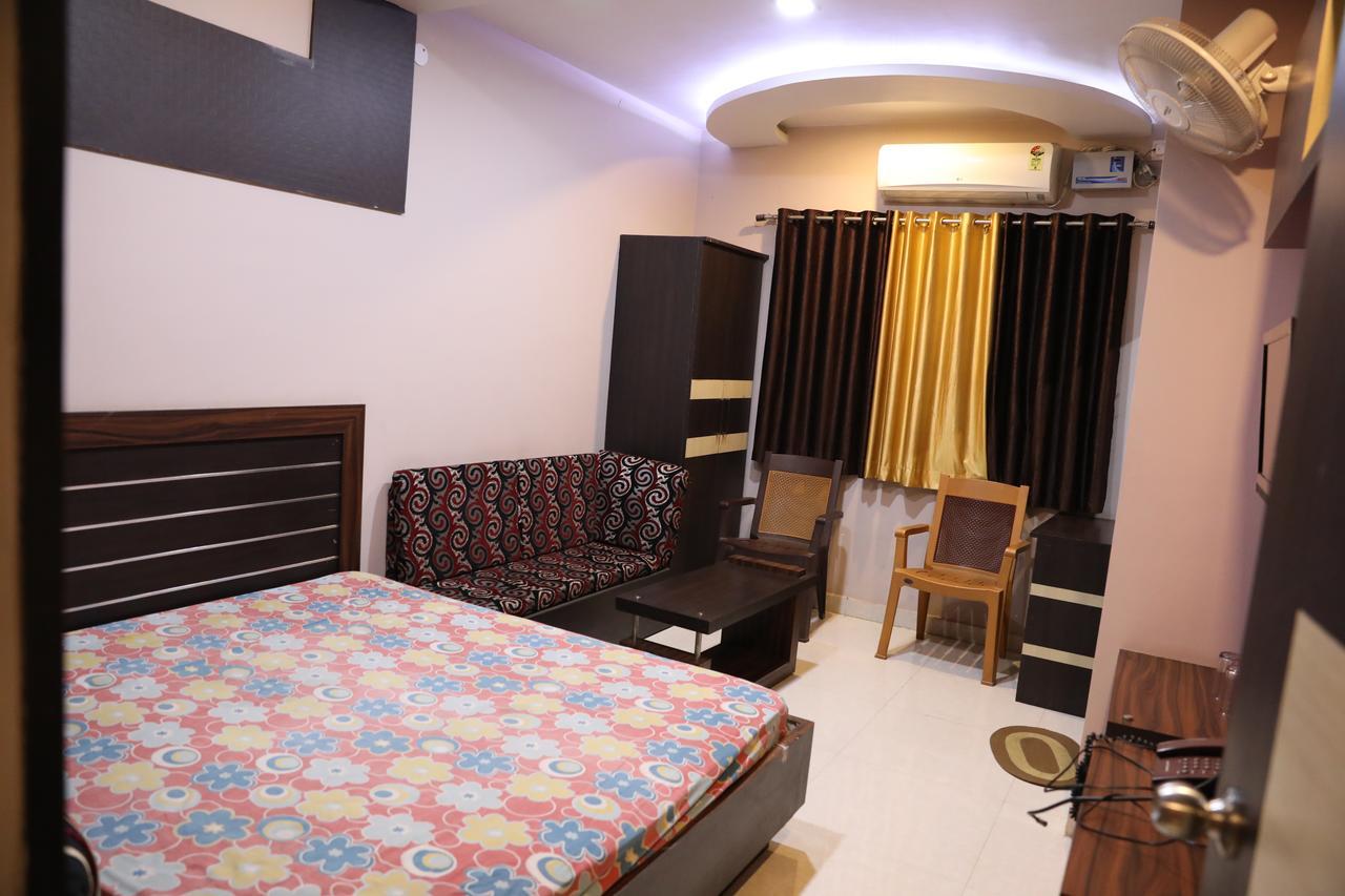 Hotel Kunal Dhanbād Buitenkant foto